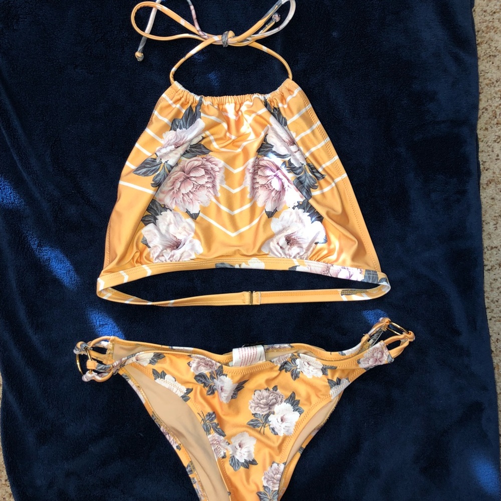 High neck bikini